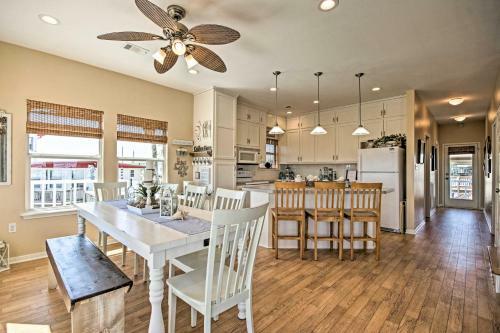 Cozy Surfside Beach House With Deck And Gulf Views!