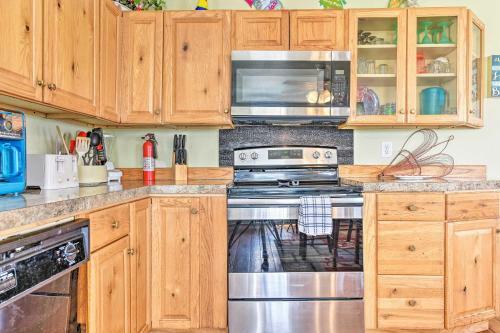 Surfside Beach Home With Large Deck, 1 Block To Beach