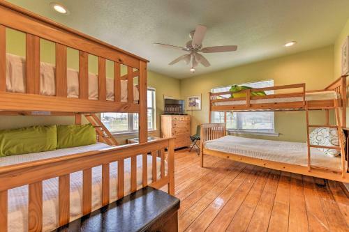 Surfside Beach Home With Large Deck, 1 Block To Beach