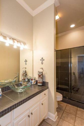 North Wind - Beautiful Home And Backyard For Entertaining