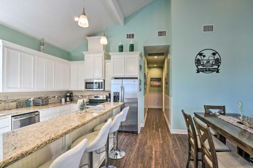 Surfside Getaway With Deck - Walk To The Beach!