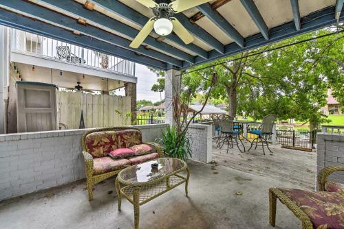 Quiet Lake Conroe Townhome With 2 Boat Slips!