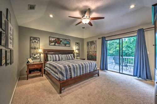 Quiet Lake Conroe Townhome With 2 Boat Slips!