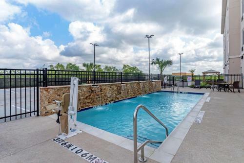 Hotel Comfort Inn & Suites
