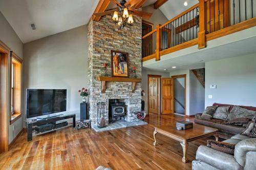 Custom Home With Decks In Boulder! Gateway To Parks!