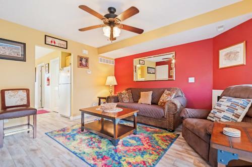 Harbor Village Lakeview Condo 902-2