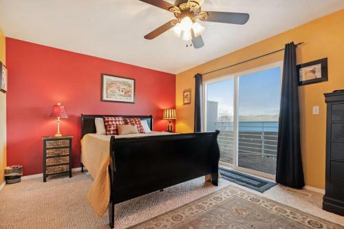 Harbor Village Lakeview Condo 902-2