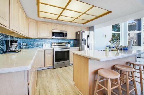 Yacht Townhome 930 #1