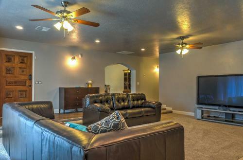 Charming Home In Central Escalante With Mtn Views!