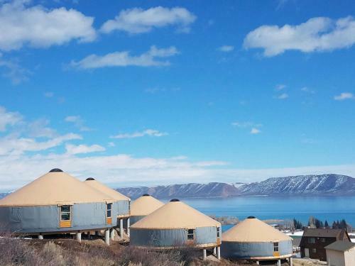 Osoblu Bear Lake Luxury Yurts