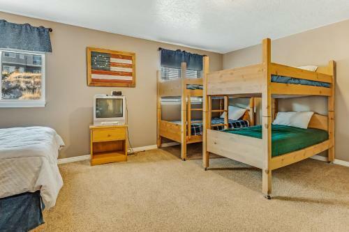 Harbor Village Retreat
