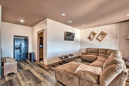 Spacious Home With Mtn Views 2 Mi To Bear Lake