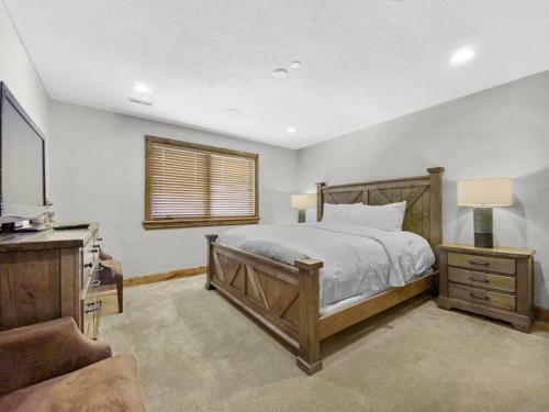 9922 Vista Home