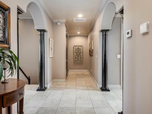 #04: Riviera Retreat Estate