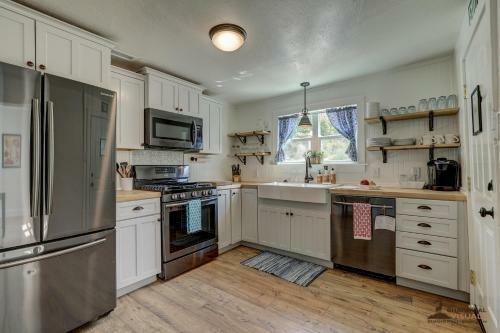 Orchard Cottage By Kabino