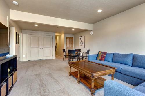 Alexis Luxury Retreat