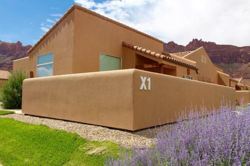 Desert Oasis ~ X1