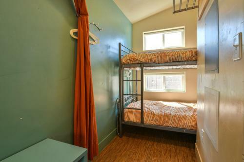 Hotel West 10 - Kokopelli West Studio. Downtown Location