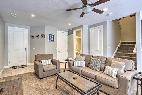 Luxury Downtown Moab Townhome With Pool Access!
