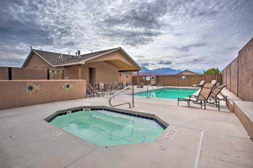 Modern Moab Townhome With Shared Pool And Hot Tub!