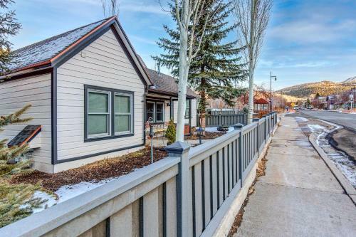 Alpine Retreat - 1266 Park Ave
