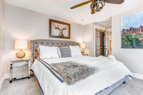 Alpine Retreat - 1266 Park Ave