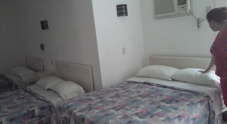 Hotel Morales Inn