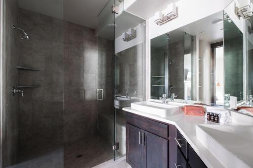 Blackstone 105