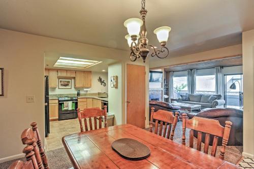 Mountain-view Retreat With Deck - 2 Mi To Ski Resort
