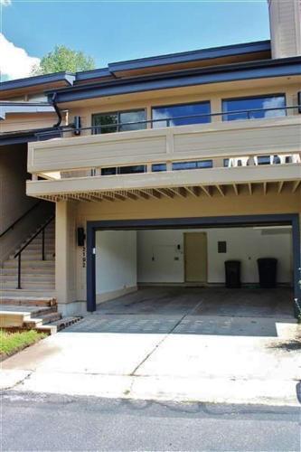 Mountain-view Retreat With Deck - 2 Mi To Ski Resort