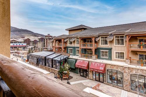 Sundial Lodge Building C