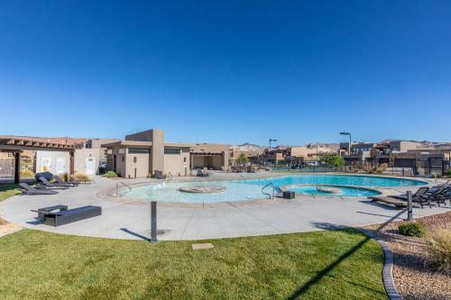 Villa Canyon Views