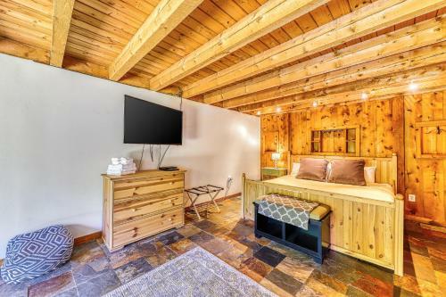 Cole Hill Hideaway