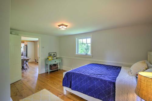 Pet-friendly House With Deck - 10 Mi To Stowe Mtn!