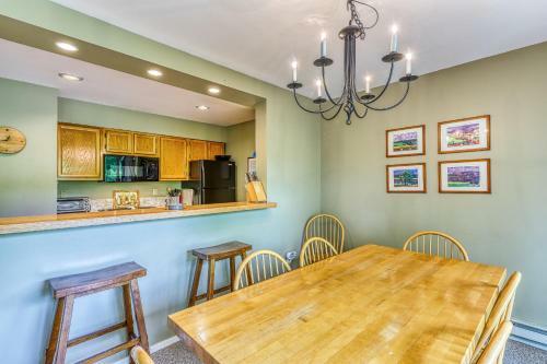 Sugarbush Ski In/ski Out - 2 Bed 2 Bath Apartment In Warren