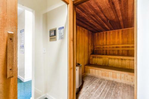 Long Trail House: 368