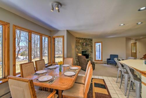 Spacious Wilmington Home With Game Room And Deck!