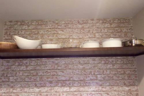 Historic 2br Townhouse + Loft + Studio On Queen St