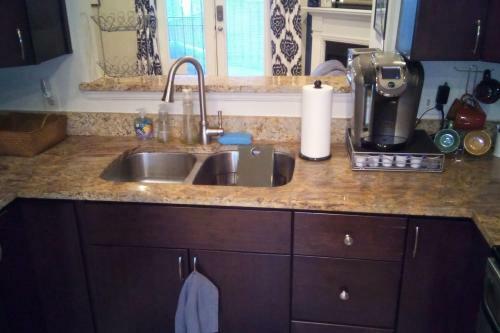 Historic 2br Townhouse + Loft + Studio On Queen St