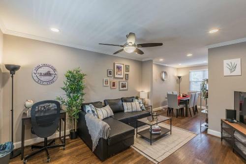 Beautiful 3br 2ba House With Cozy Backyard