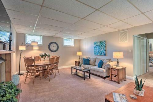 Cozy Colonial Beach House, 2 Blocks To Beach!