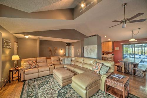 Slopeside Retreat In Massanutten With Hot Tub And Deck!