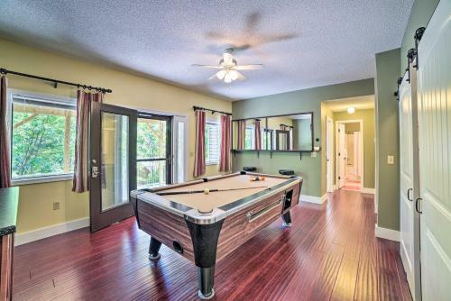 Remodeled House With Deck In Massanutten Resort