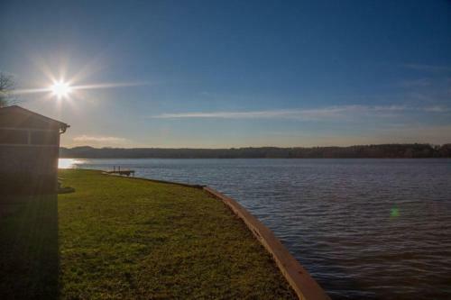 Abigail's Lake View
