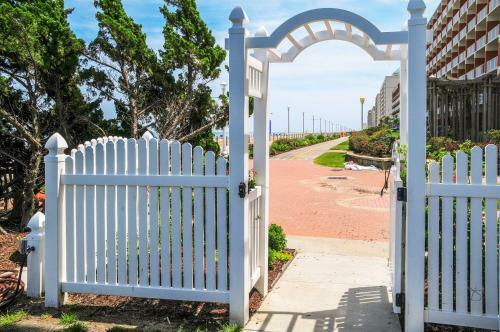 Apartamento Virginia Beach Oceanfront Studio With Serene Views!