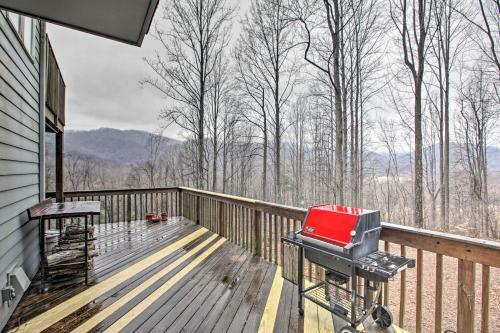 Large Hillside Home With Spacious Deck And Game Room!