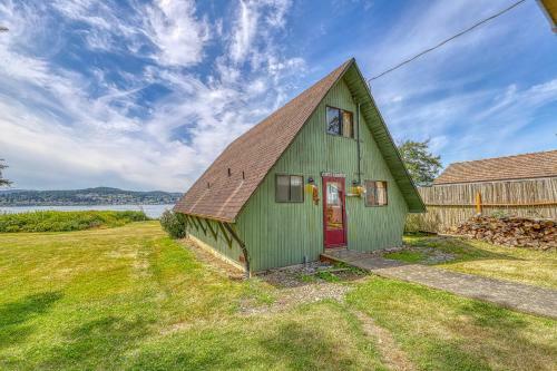 Rustic Guemes Beach Cabin