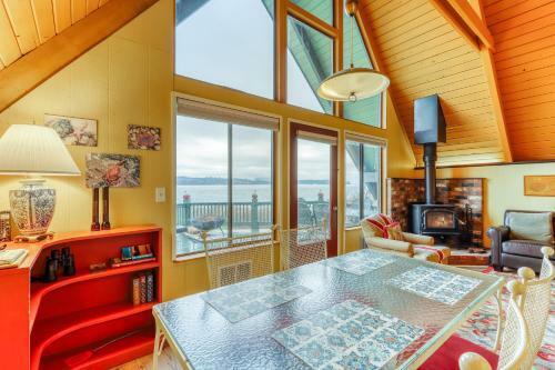 Rustic Guemes Beach Cabin