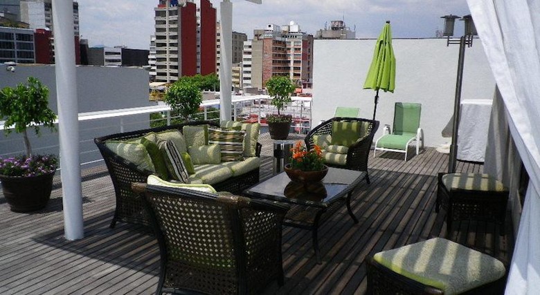 Aparthotel Lombardo Suites