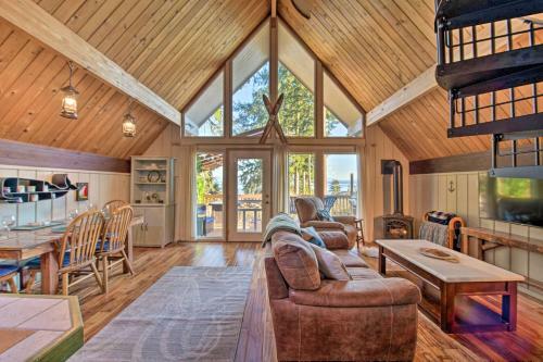 Unique Camano Cabin With Mountain And Water Views